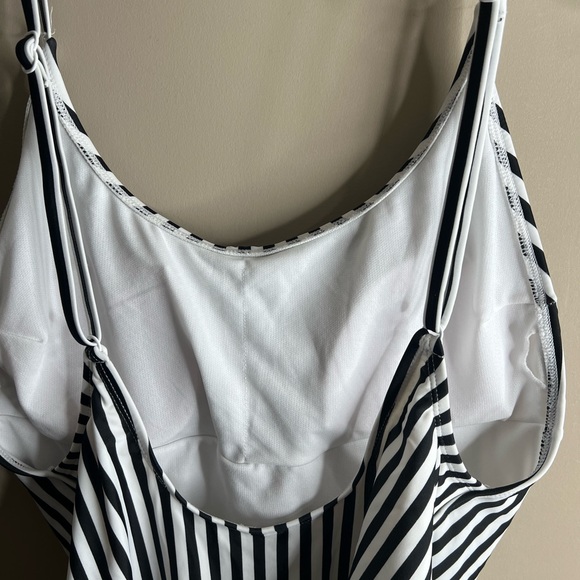 No Boundaries swimsuit large - Picture 7 of 10